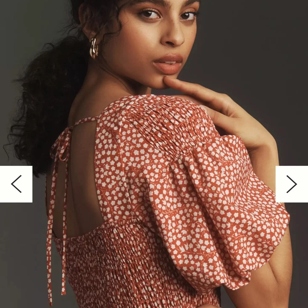 Elegant Red Patterned Dress - Picture 2 of 5